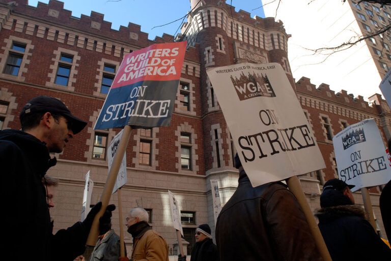 Authors Guild Statement Of Solidarity With The Writers Guild Of America ...